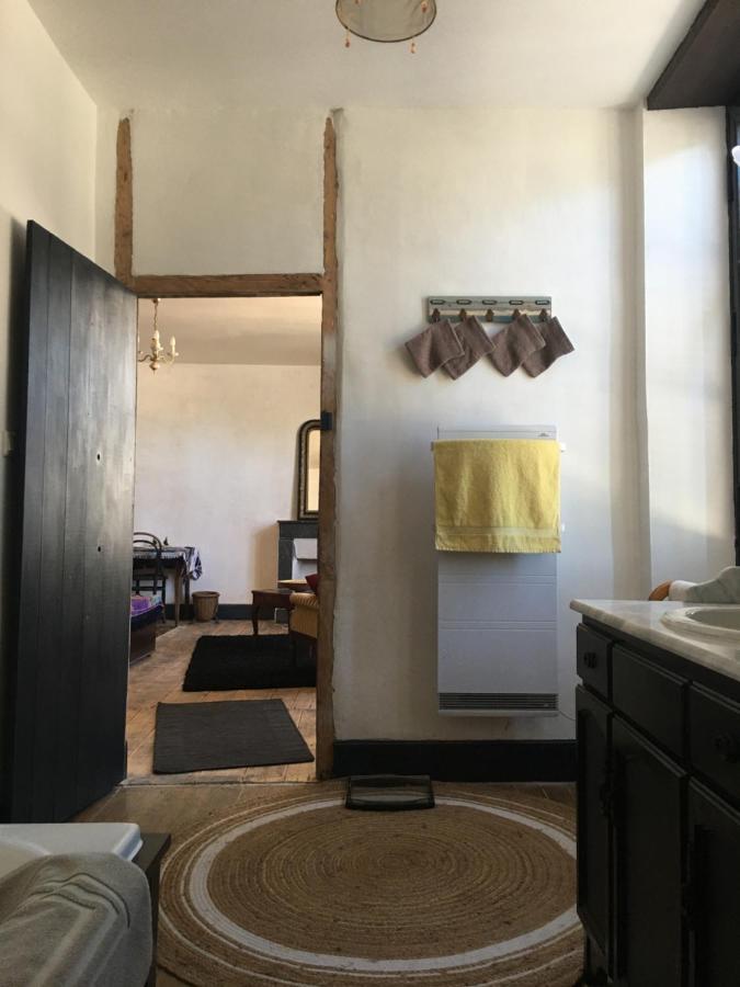 Chambre Sdb Privee Townhouse 26 Chambres D'Hotes Civray Civray  Экстерьер фото
